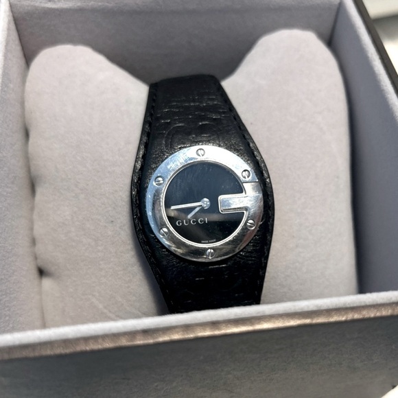 GUCCI watch authentic!!! - Picture 2 of 7